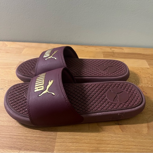 Puma Slides (6.5) - Picture 5 of 8